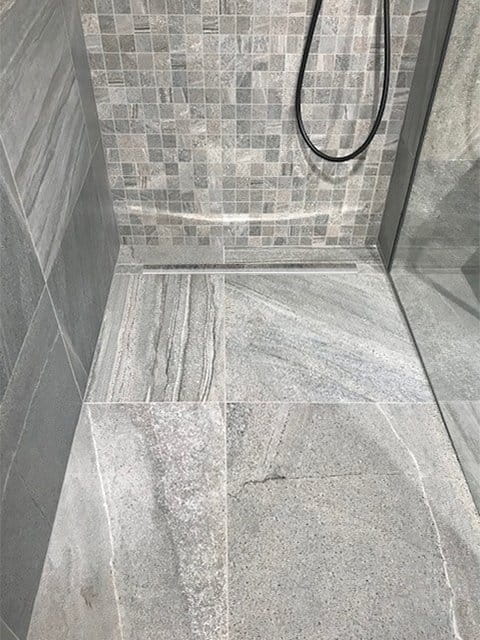 Listwa spadkowa prawa, wysokość 10mm, długość 1000mm, stal nierdzewna mat #2