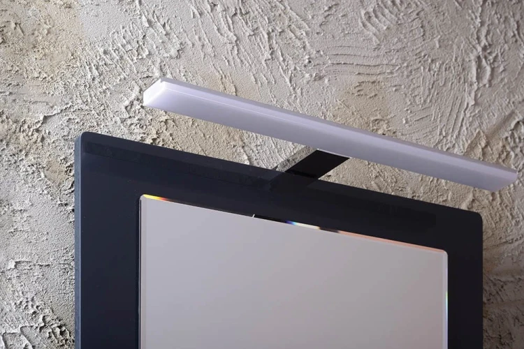 FELINA oświetlenie ścienne LED, 10 W, 458x15x112 mm, IP44, chrom #7